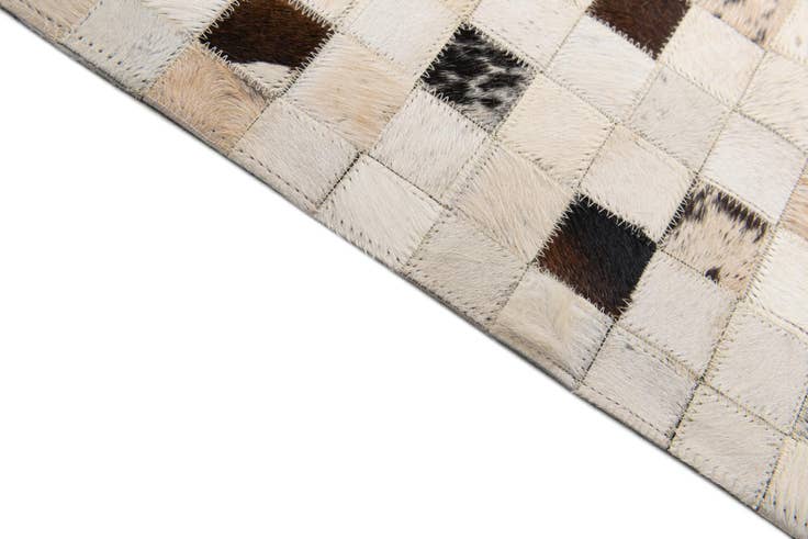 Detail image of 8' x 9' 10 Cowhide Stocks Rug