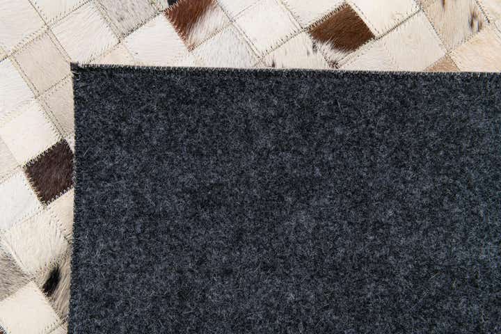 8' x 9' 10 Cowhide Stocks Rug