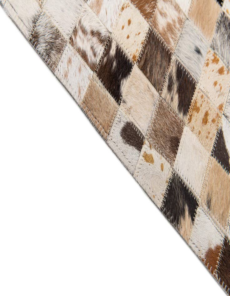 Detail image of 8' x 9' 10 Cowhide Stocks Rug