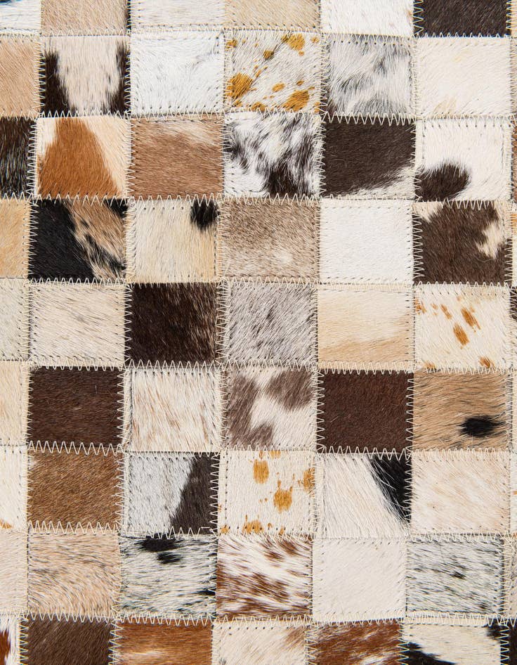 Detail image of 8' x 9' 10 Cowhide Stocks Rug