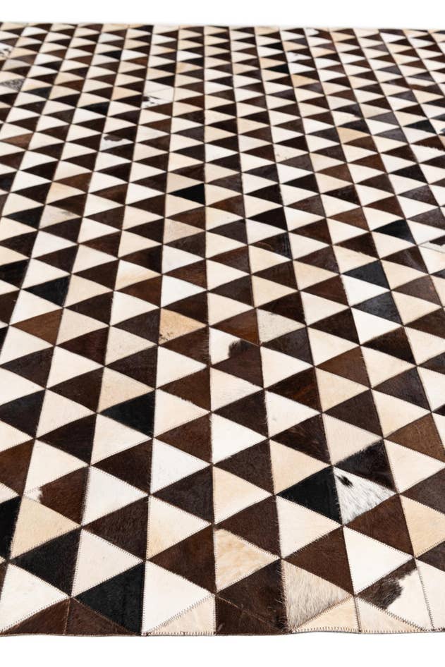 Detail image of 8' 1 x 10' Cowhide Stocks Rug