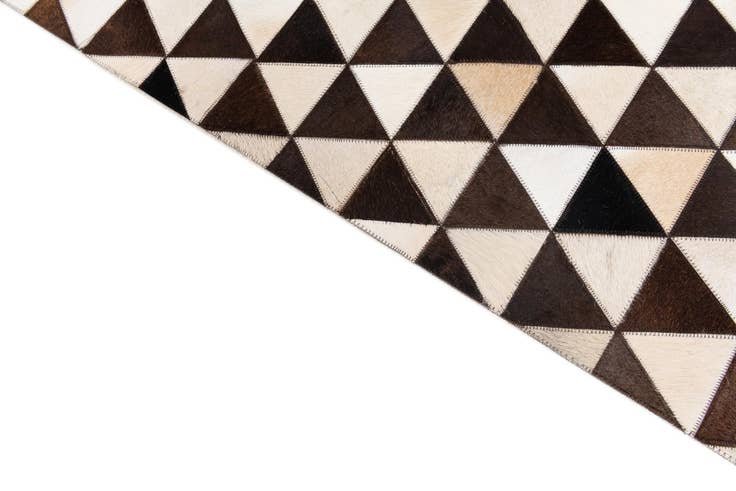 Detail image of 8' x 10' 1 Cowhide Stocks Rug
