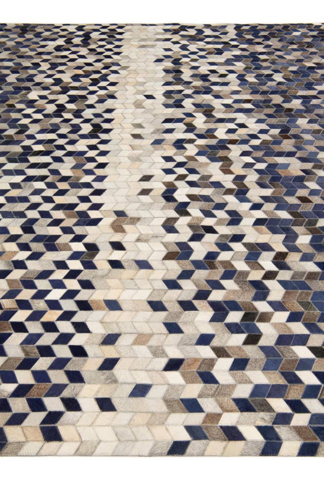 Detail image of 8' 2 x 10' Cowhide Stocks Rug
