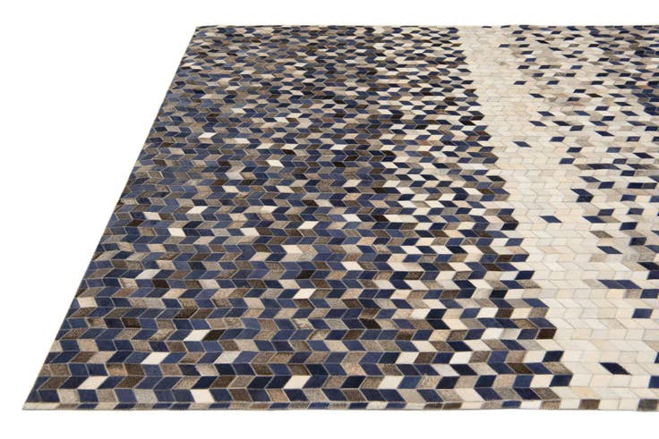 Detail image of 8' x 9' 11 Cowhide Stocks Rug