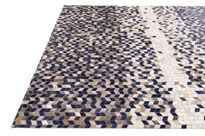 8' 1 x 10' Cowhide Stocks Rug