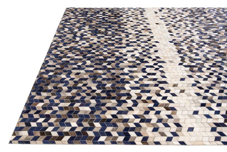 Detail image of 8' x 10' Cowhide Stocks Rug