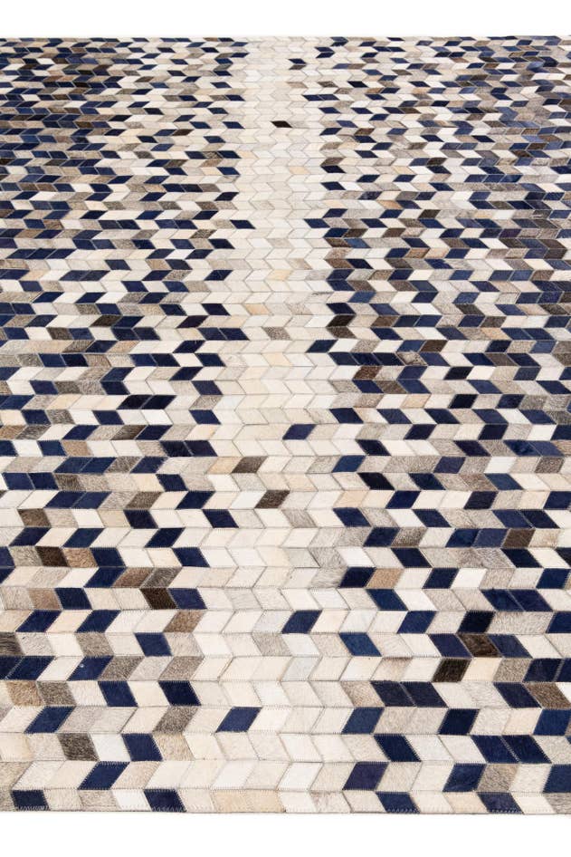 Detail image of 8' x 10' Cowhide Stocks Rug