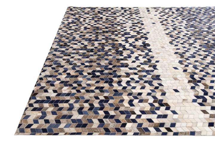 8' 1 x 10' Cowhide Stocks Rug