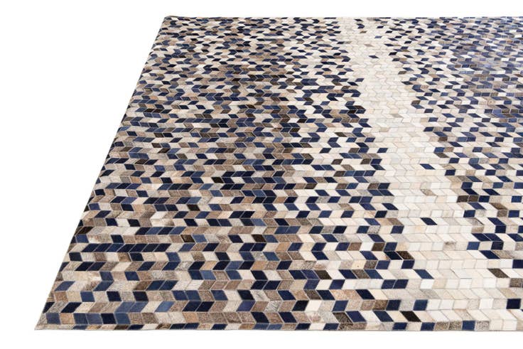 Detail image of 8' 1 x 10' Cowhide Stocks Rug