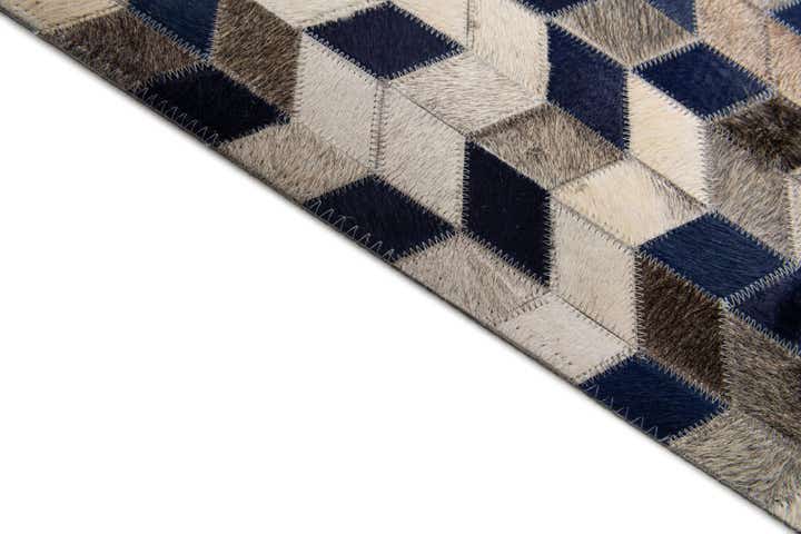 8' 1 x 10' Cowhide Stocks Rug