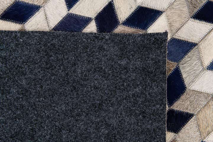 8' 1 x 10' Cowhide Stocks Rug