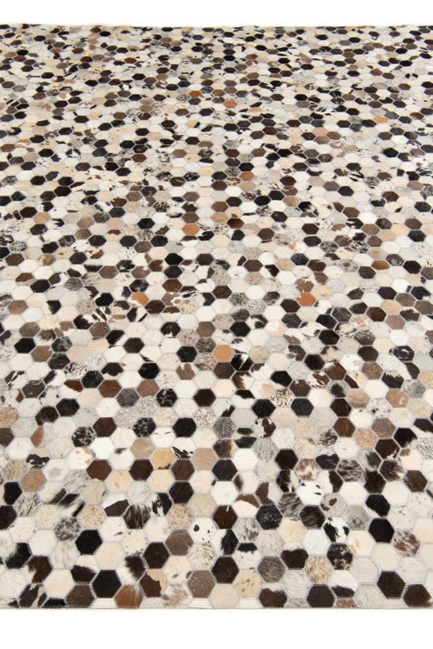 Detail image of 8' x 9' 10 Cowhide Stocks Rug