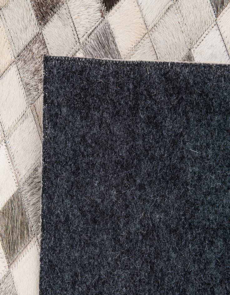 Detail image of 8' x 9' 10 Cowhide Stocks Rug