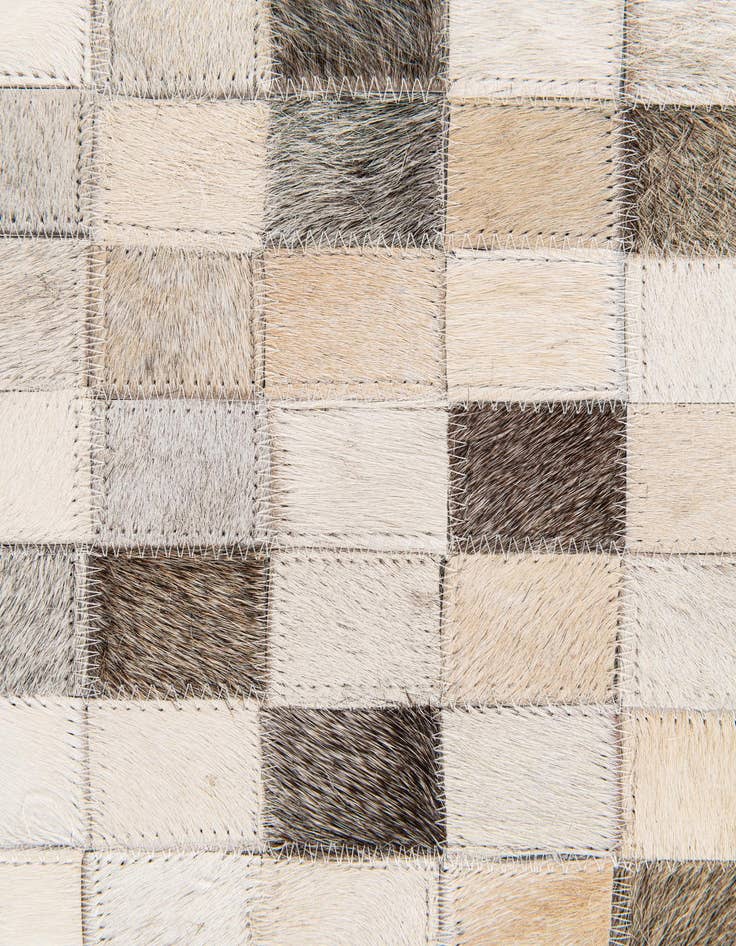 Detail image of 8' x 10' 1 Cowhide Stocks Rug