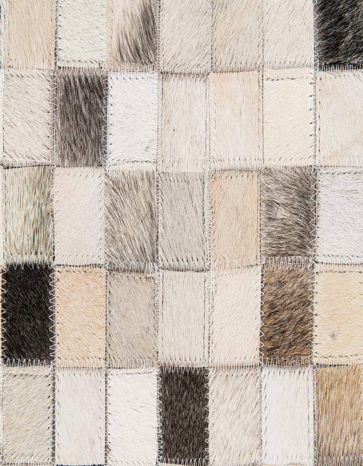 Detail image of 8' x 9' 10 Cowhide Stocks Rug