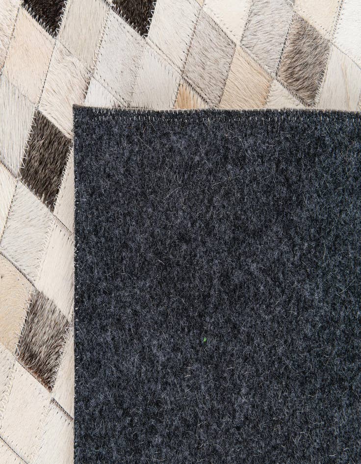 Detail image of 8' x 9' 10 Cowhide Stocks Rug