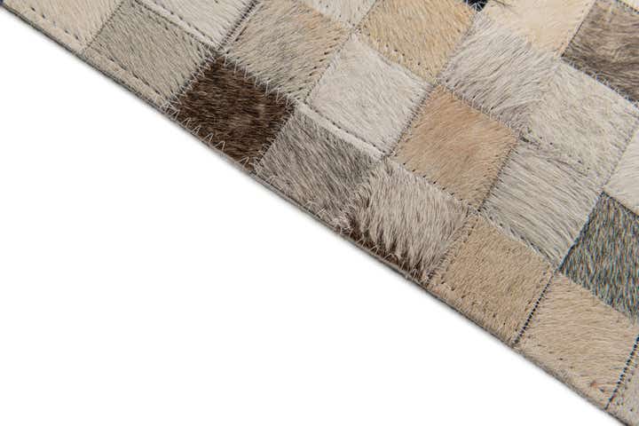 8' x 9' 10 Cowhide Stocks Rug