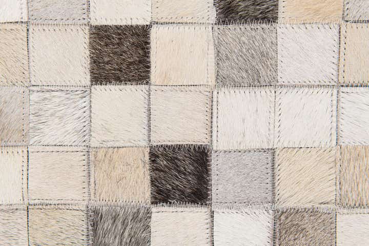 8' 1 x 10' Cowhide Stocks Rug