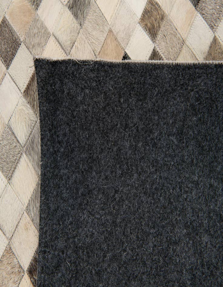 Detail image of 8' x 9' 9 Cowhide Stocks Rug