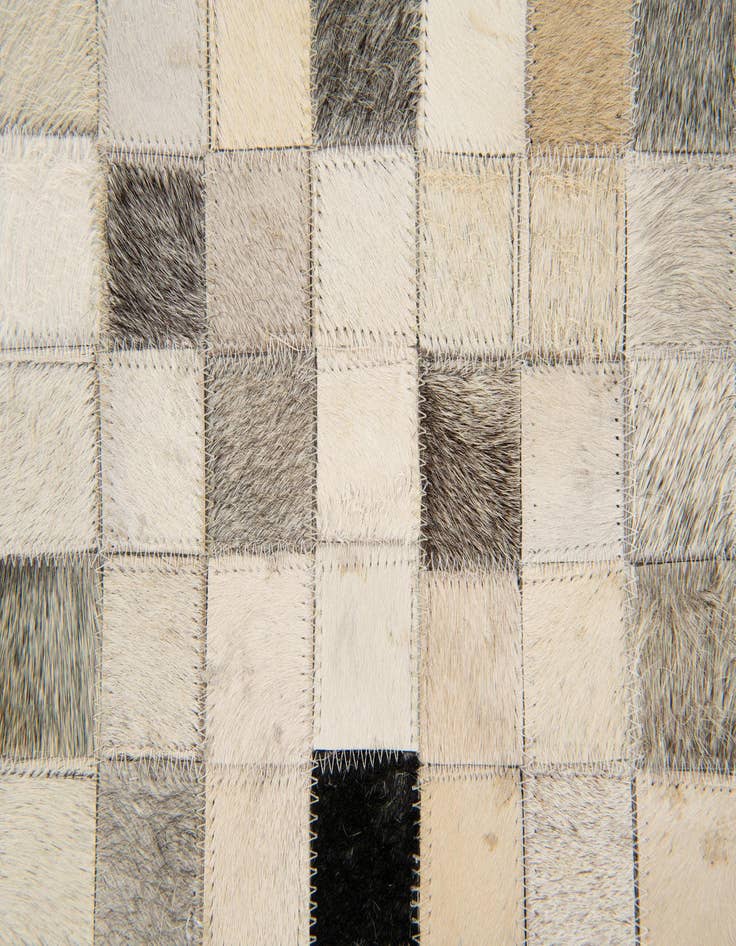 Detail image of 8' x 9' 11 Cowhide Stocks Rug