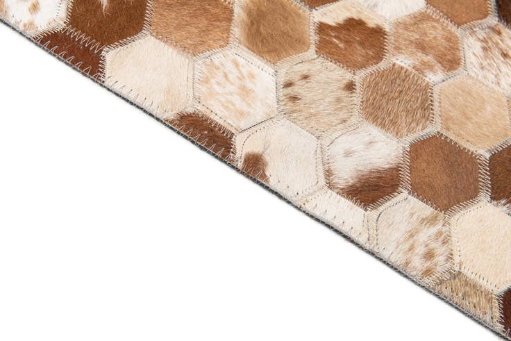 Detail image of 8' x 9' 10 Cowhide Stocks Rug
