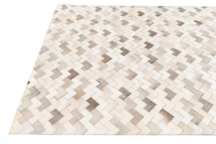 Detail image of 6' x 9' Cowhide Stocks Rug