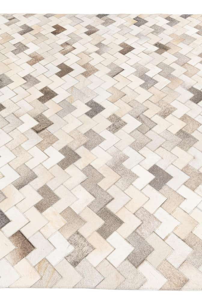 6' x 9' Cowhide Stocks Rug