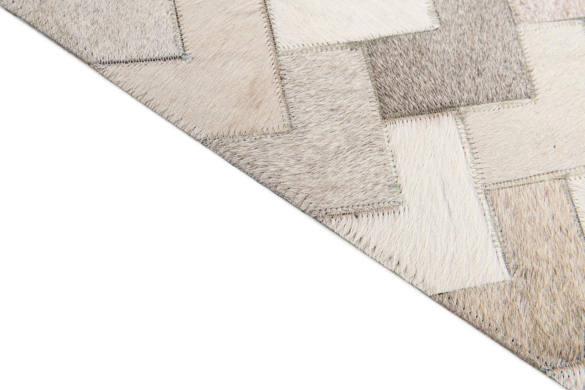 6' x 9' Cowhide Stocks Rug