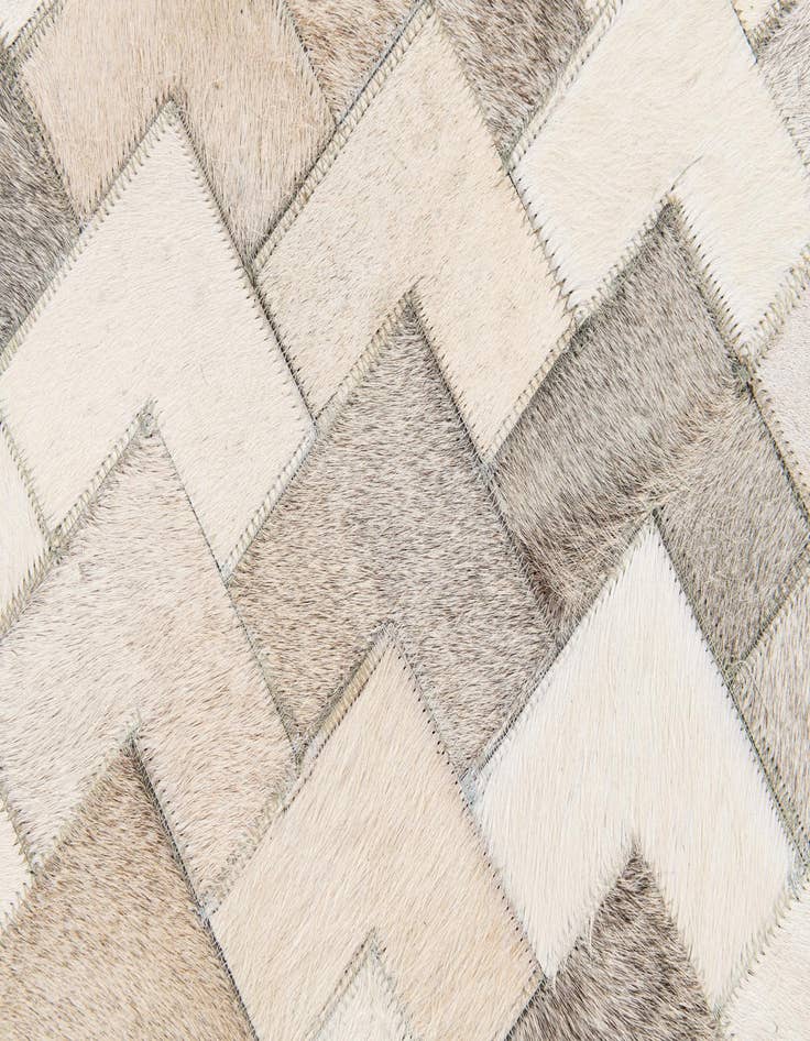 Detail image of 6' x 9' Cowhide Stocks Rug
