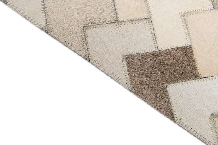 6' x 9' 1 Cowhide Stocks Rug
