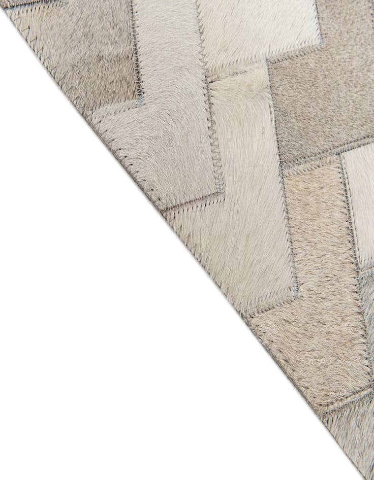Detail image of 6' x 9' Cowhide Stocks Rug