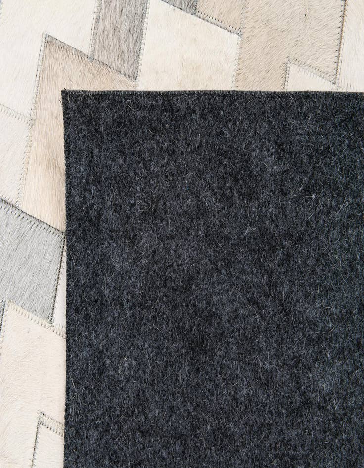 Detail image of 6' x 9' Cowhide Stocks Rug