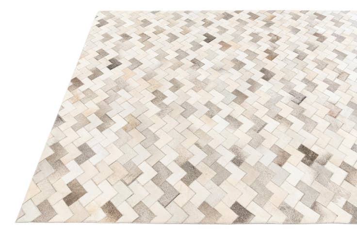 Detail image of 6' x 8' 11 Cowhide Stocks Rug