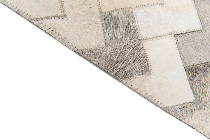 6' x 8' 11 Cowhide Stocks Rug