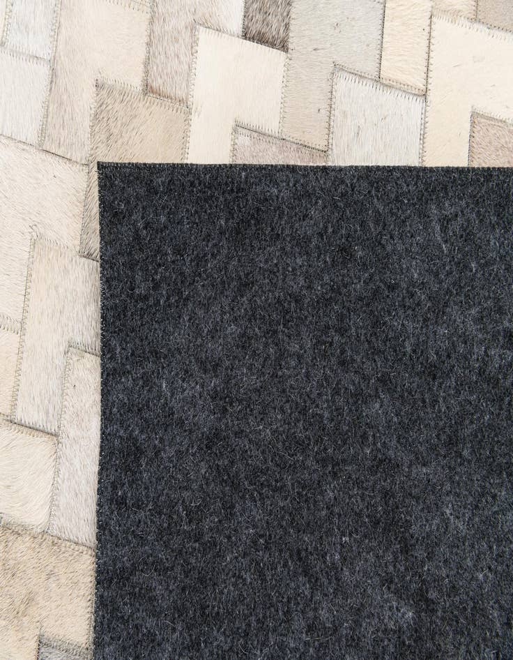 Detail image of 6' x 9' Cowhide Stocks Rug