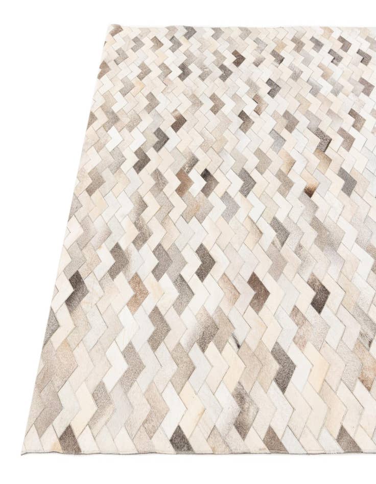 Detail image of 6' x 8' 11 Cowhide Stocks Rug