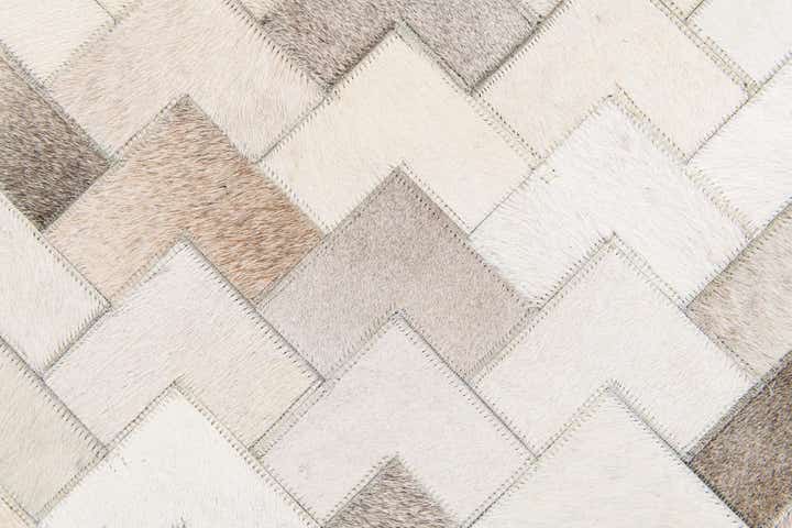 6' 1 x 9' Cowhide Stocks Rug