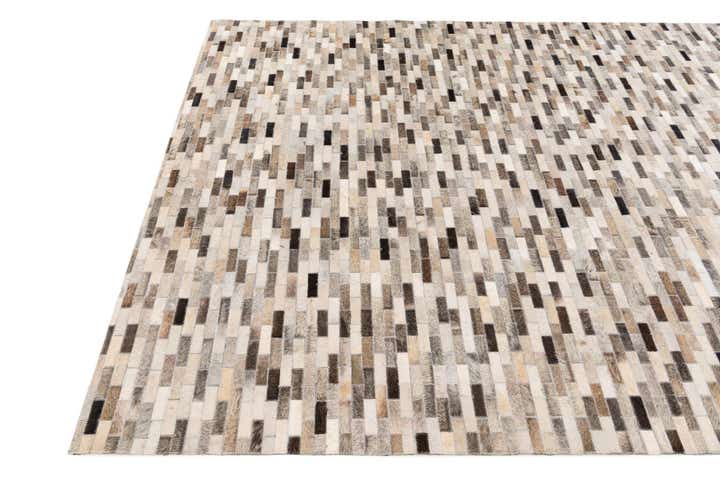 6' x 9' Cowhide Stocks Rug