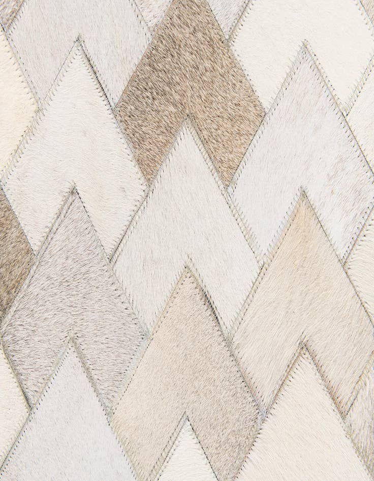 Detail image of 6' x 9' 1 Cowhide Stocks Rug