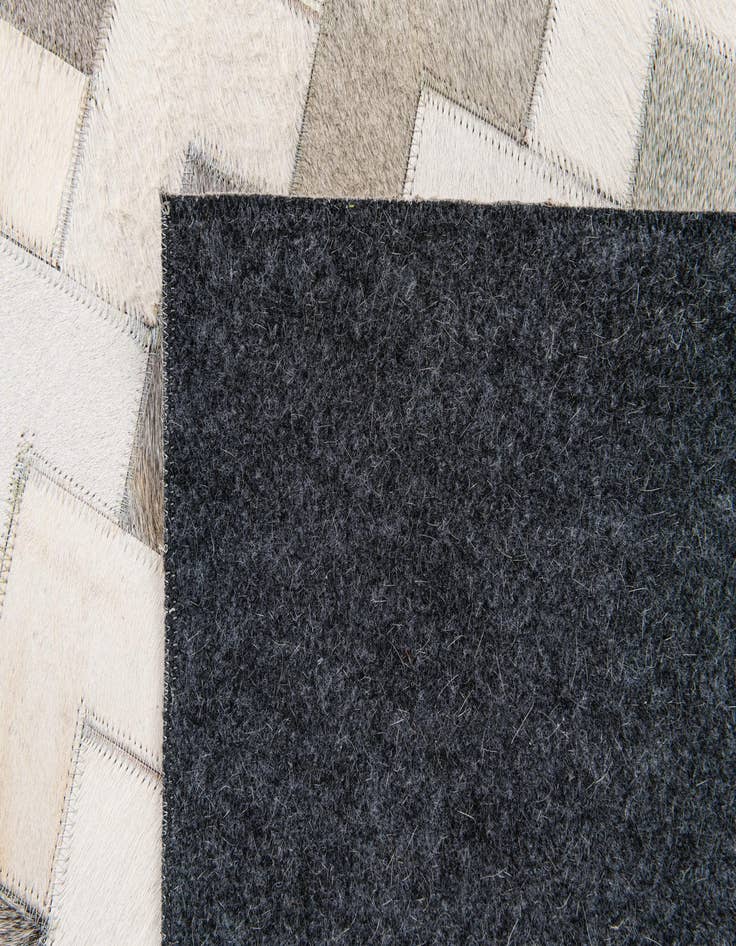 Detail image of 6' x 9' Cowhide Stocks Rug