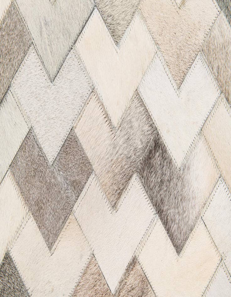 Detail image of 6' x 8' 11 Cowhide Stocks Rug