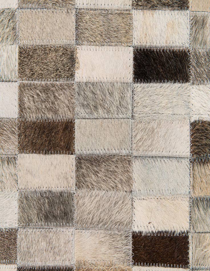 Detail image of 6' x 9' Cowhide Stocks Rug