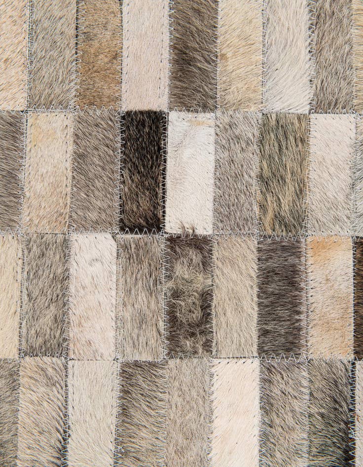 Detail image of 6' x 9' Cowhide Stocks Rug
