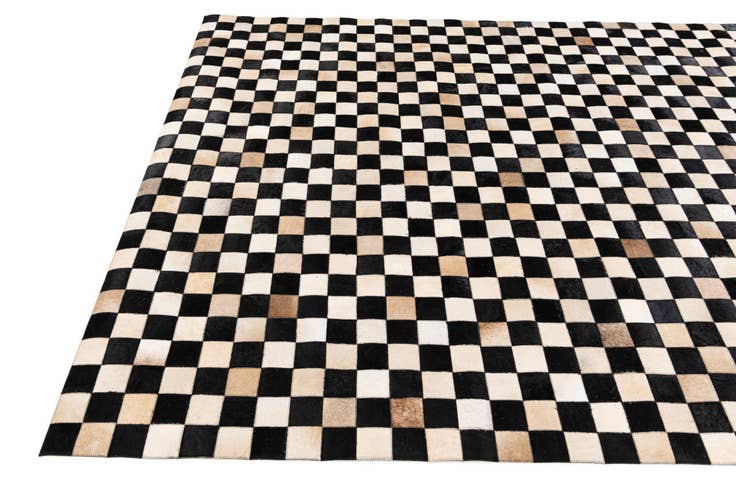 Detail image of 6' 8 x 9' 9 Cowhide Stocks Rug