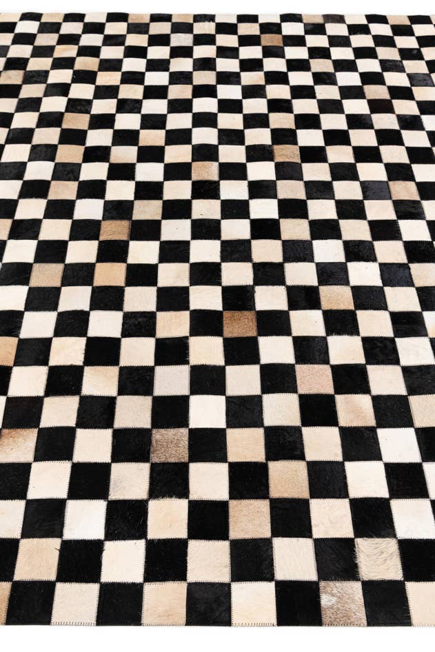 Detail image of 6' 8 x 9' 9 Cowhide Stocks Rug