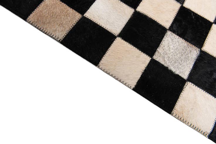 Detail image of 6' 8 x 9' 9 Cowhide Stocks Rug