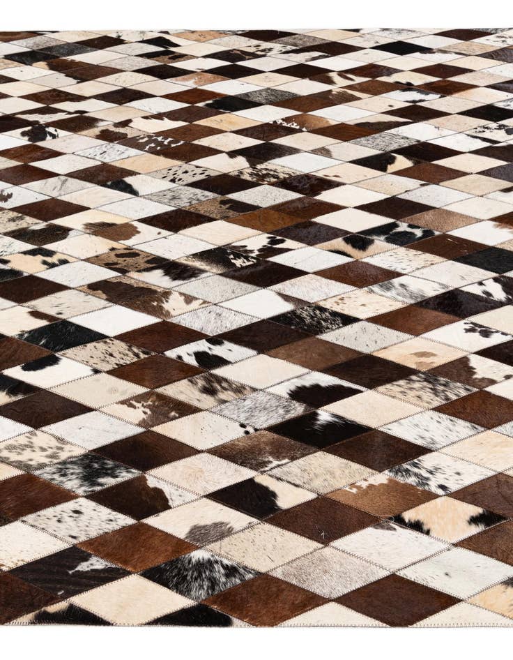 Detail image of 6' 7 x 9' 11 Cowhide Stocks Rug