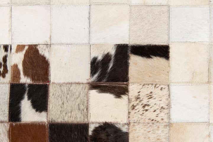 5' x 8' Cowhide Stocks Rug