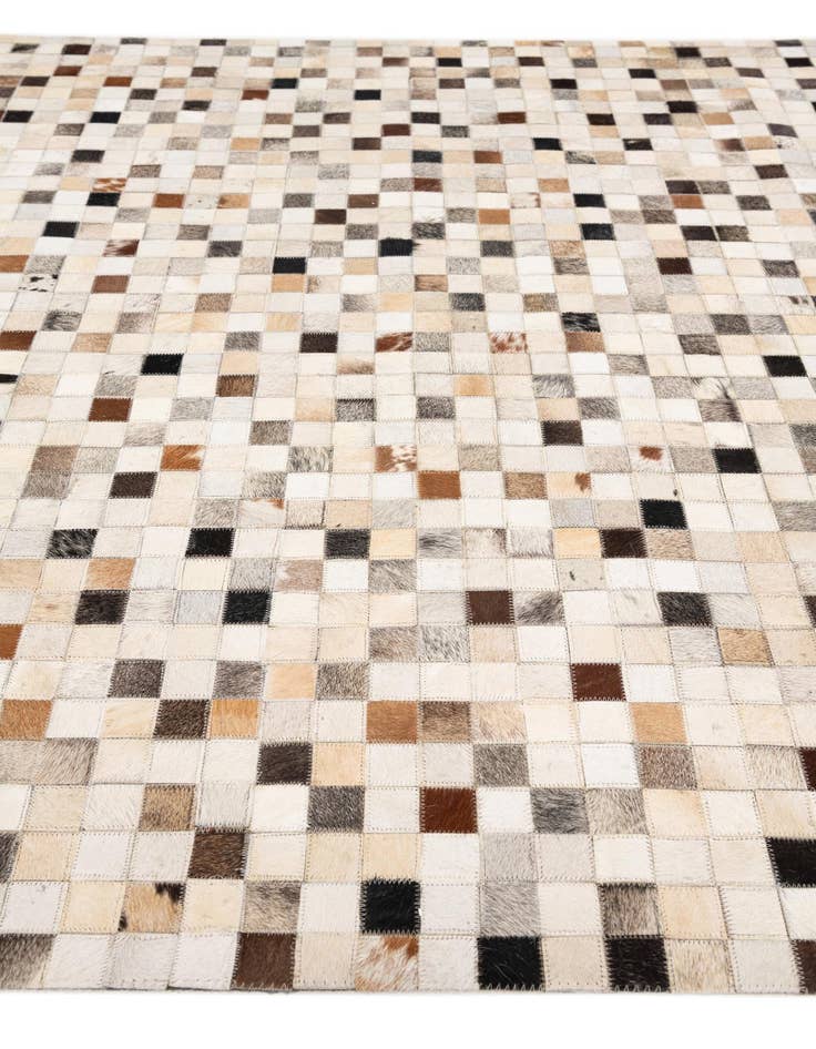 Detail image of 5' x 7' 10 Cowhide Stocks Rug