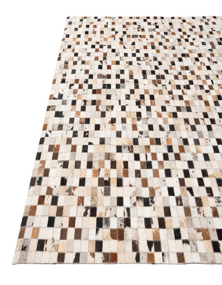Detail image of 5' x 7' 10 Cowhide Stocks Rug